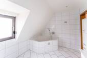 Badezimmer Dachgeschoss - 