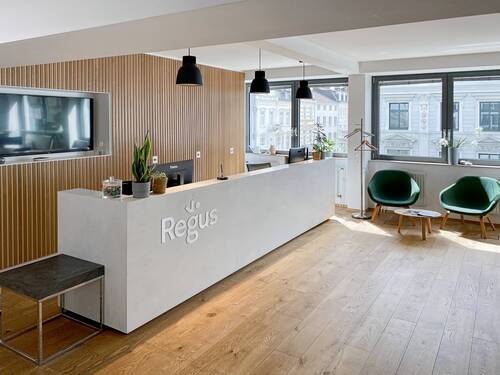 Rezeptionist.jpg - Büro in Mönchengladbach