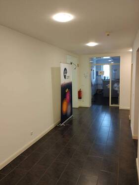 Flur - Büro mit 80,00 m&sup2; in Berlin zur Miete