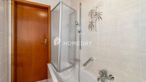 KG Badezimmer 2 - 
