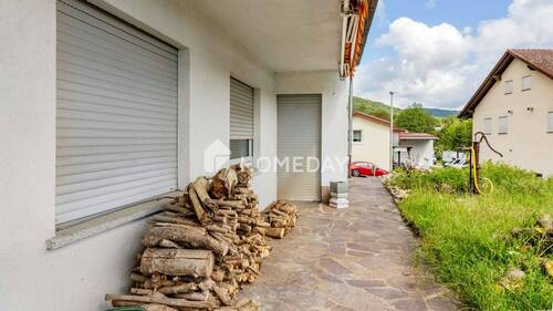 Terrasse 1 - 7 Zimmer Einfamilienhaus zum Kaufen in Sommerkahl