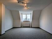Wohnzimmer - Etagenwohnung mit 50,00 m&sup2; in Nürnberg zur Miete