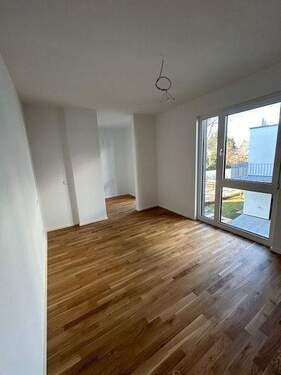 WE 25 - Schlafen mit Ankleide.jpg - 4 Zimmer Etagenwohnung zum Kaufen in Nürnberg