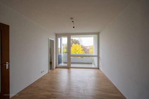 Wohn- und Schlafzimmer - 1 Zimmer Etagenwohnung in Unterhaching