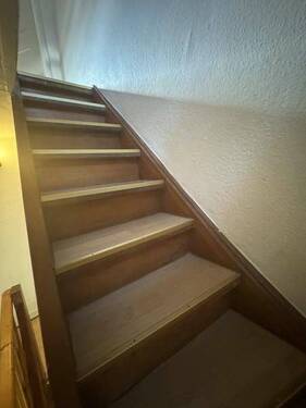 19 Treppe zum OG - 