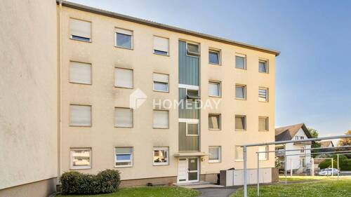 Außenansicht 2 - Helle 3-Zimmer-Wohnung mit Balkon und möblierter WG-Vermietung