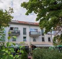 **Heike Borchers Immobilien**Charmante Dachgeschosswohnung mit Südterrasse**im Herzen von Sauerlach*