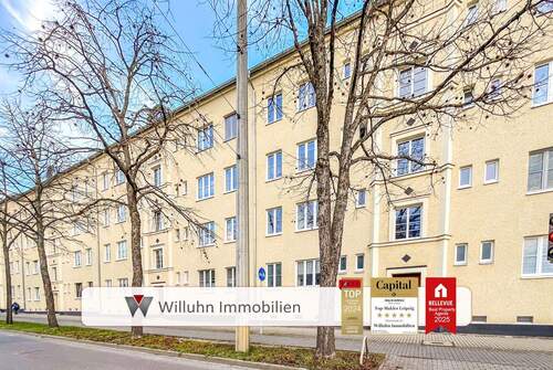 Hausansicht - Neu sanierte Wohnung! Balkon, Tageslichtbad mit Dusch