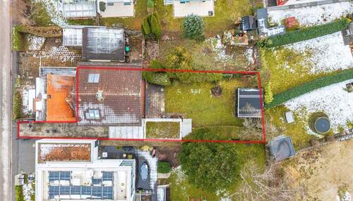 Haus mit Grundstück - 