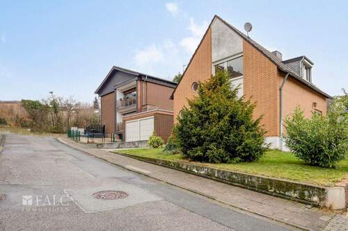 Straßenansicht - 4 Zimmer Einfamilienhaus zum Kaufen in Bergheim