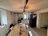 Esszimmer und Küche - 6 Zimmer Reihenendhaus in Monzelfeld