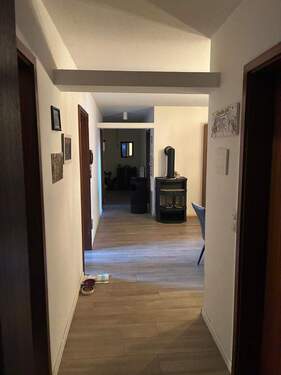 Gang - 4 Zimmer Etagenwohnung in Lauf an der Pegnitz