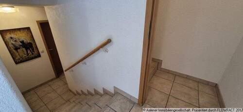 Flur zwischen EG und UG - 