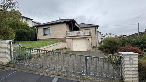 Bild 1 - Einfamilienhaus in Wächtersbach (Gelnhausen)