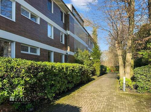 Außenansicht - 2 Zimmer Etagenwohnung zum Kaufen in Köln-Lindenthal