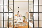 Wohnzimmer Blick durch die Glastür - 4 Zimmer Einfamilienhaus in Hamburg