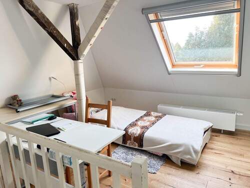 Dritter Schlaf-/Arbeitsraum im Dachgeschoss...!! - 