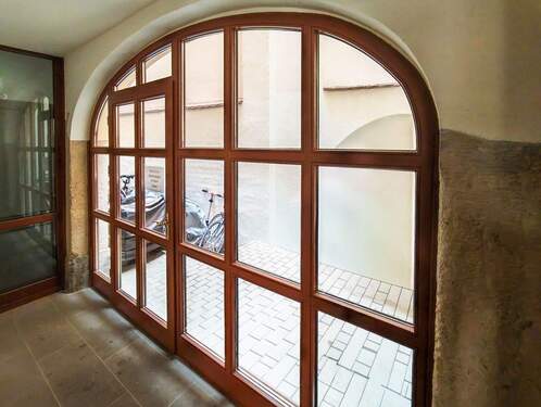 Allgemeinfläche mit Innenhof - Gewerbeobjekt (Büro, Produktion, Verkauf) in Dresden zum Kaufen