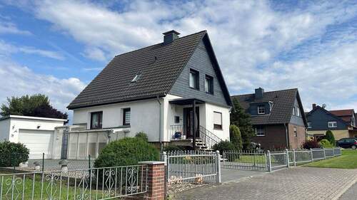 Ansicht vorne - 6 Zimmer Einfamilienhaus zur Miete in Rennau