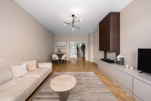 4 - 3 Zimmer Etagenwohnung zum Kaufen in Berlin