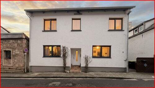 Frontansicht - Gemeinsam Wohnen undoder Clever Vermieten modernisiertes Zweifamilienhaus in Fürfeld