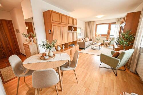 Wohnzimmer/Essbereich - 3 Zimmer Etagenwohnung zum Kaufen in Berchtesgaden