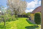 Garten und Nebengelass - 