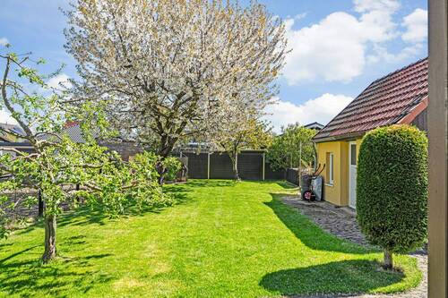 Garten und Nebengelass - 