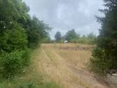 Blick vom Bungalow zur Einfart - Tor - 