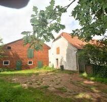Solider Resthof mit Stallungen und Scheune - Barver