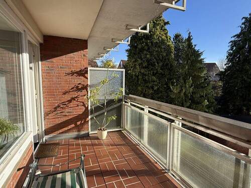 Balkon - Büro mit 55,20 m&sup2; in Appen zur Miete