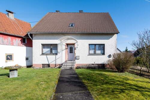 18366 Außenansicht - Freistehendes Einfamilienhaus in Leudersdorf - 3 Schlafzimmer & 2 Badezimmer - Garten & Garage