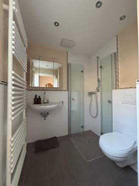 Bad EG (mögl. 2 Zi. Whg.) - 