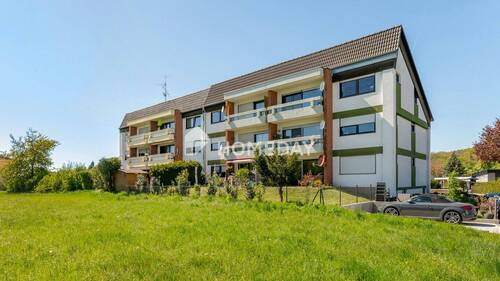 Außenansicht 4 - 3 Zimmer Etagenwohnung zum Kaufen in Zirndorf