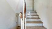 Treppenhaus 1 - 3 Zimmer Etagenwohnung in Zirndorf