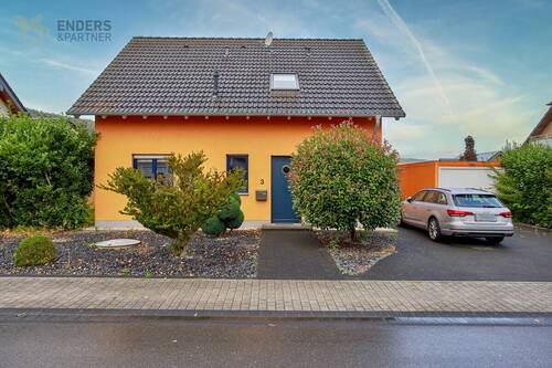 1 - Hell und großzügig: Einfamilienhaus mit Garten und Terrasse in Osann-Monzel