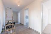 Flur_2.OG WHG 7 - 2 Zimmer Mehrfamilienhaus, Wohnhaus zum Kaufen in Uetze