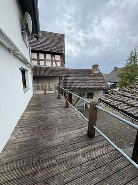 Balkon mit Markise 1. OG - 