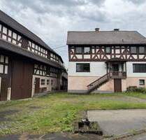 Charmantes Fachwerkhaus Bauernhaus mit anliegenden Scheunen in idyllischer Lage - Gilserberg-Moischeid