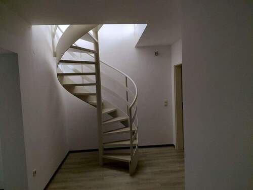 Treppe UG- EG.jpg - 