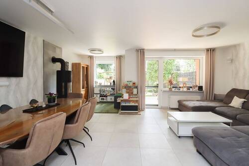 Wohn-/ Esszimmer EG - 4 Zimmer Reihenendhaus in Gütersloh