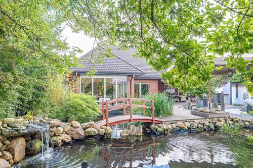 Rückansicht - Exklusiv ausgestattete Immobilie direkt am Deich sucht neue Bewohner!