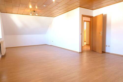 Wohn- oder Schlafzimmer DG - 