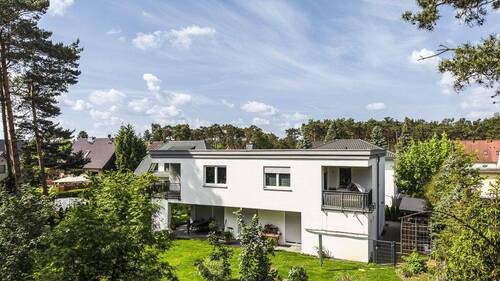 Rückansicht Haus - 8 Zimmer Mehrfamilienhaus, Wohnhaus zum Kaufen in Brück