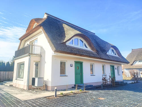 Reetdachhaus - 3 Zimmer Doppelhaushälfte in Born a. Darß