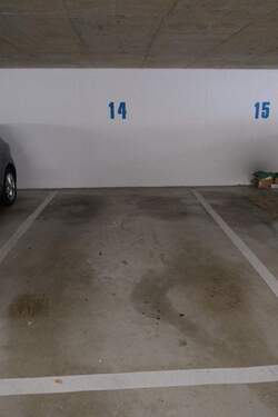 Tiefgaragenstellplatz - 