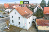 Luftaufnahme - 7 Zimmer Mehrfamilienhaus, Wohnhaus in Bergatreute