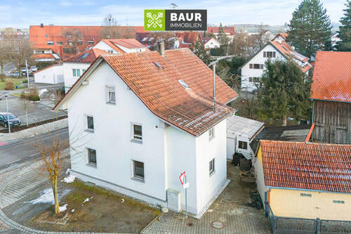 Luftaufnahme - 7 Zimmer Mehrfamilienhaus, Wohnhaus in Bergatreute