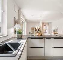 3 Zimmer-Wohnung mit eigenem Garten, Einbauküche und Tiefgaragenstellplatz - Wiesbaden Biebrich