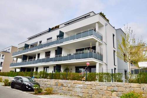 Bild 1 - Moderne 3-Zimmer-Wohnung mit Balkon, Tiefgarage und Einbauküche in Renningen-Malmsheim